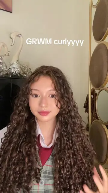 Curly hair deserves the right care.Makarizo Hair Mousse keeps my curls defined, 