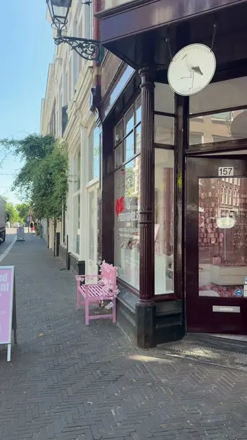 One thing you can’t miss while visiting The Hague… ✨ Create your own permanent b