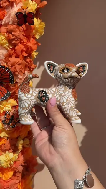 PREORDERS CLOSED — thank you for your support 😭 A little figurine to symbolize 