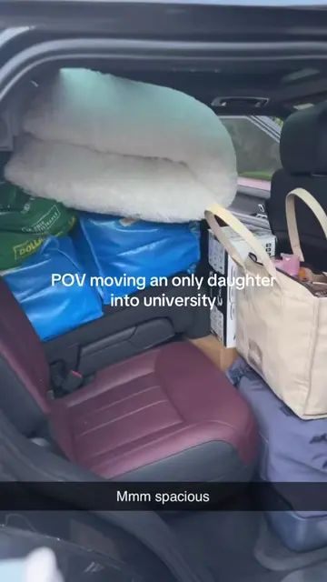 Needed a U-HAUL for year 2.. (also took 3 cars to move me home..) #univeristy #f