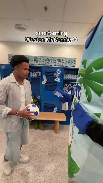 coco man needed a solo #vitacoco #coconutwater @westonmckennie 