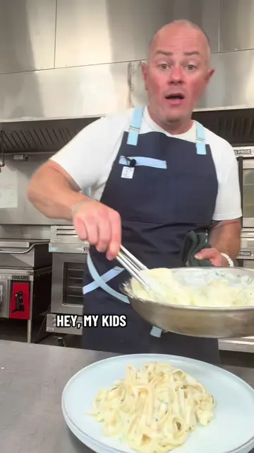 Chicken Alfredo meatballs: 1 cup torn fresh bread 1/4 tsp dried oregano 1/4 cup 