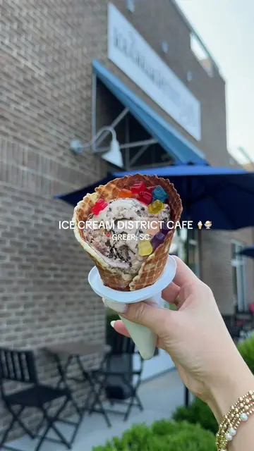 🍦🍨FRESH made to order waffle cones & yummiest ice cream flavors! This new Ice 