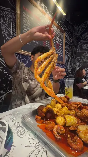 Found a new seafood boil spot in Brooklyn 😋🦀 #ny #nyc #seafoodboil #brooklyn #