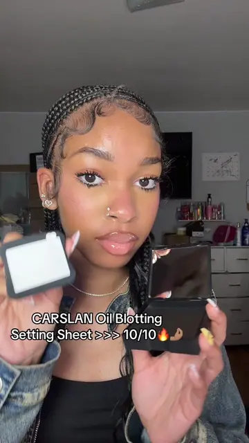 Girl… who walking around greasy? 😭🖤 Keep that face matte all day. 🤏🏽🤏🏽😍 #