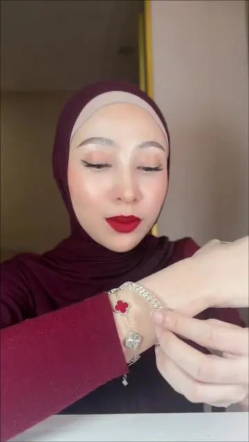 Bling bling dan kilau nya bikin orang salah fokus 🥹✨