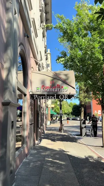 📍El Cantarito, Portland, OR  A great Mexican restaurant in downtown Portland! A