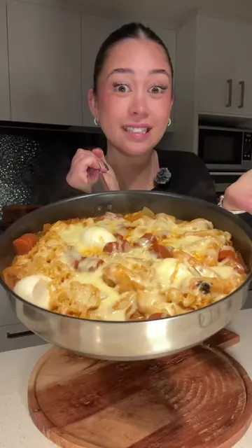 I still can’t believe my mic was off… but KOREAN ARMY BASE STEW MUKBANG 😛