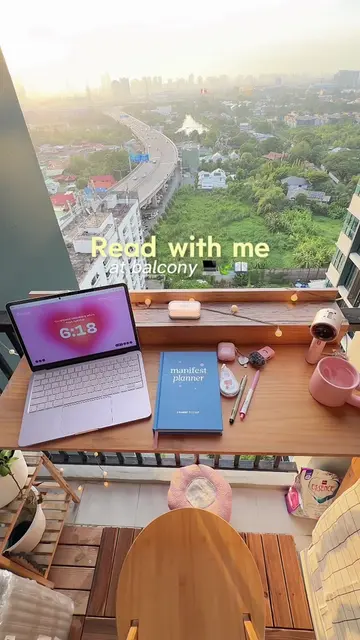 Read with me at balcony 💻🍃📖  ช่วงนี้พยายามกลับมาอ่านหนังสือให้ได้เหมือนแต่ก่อ