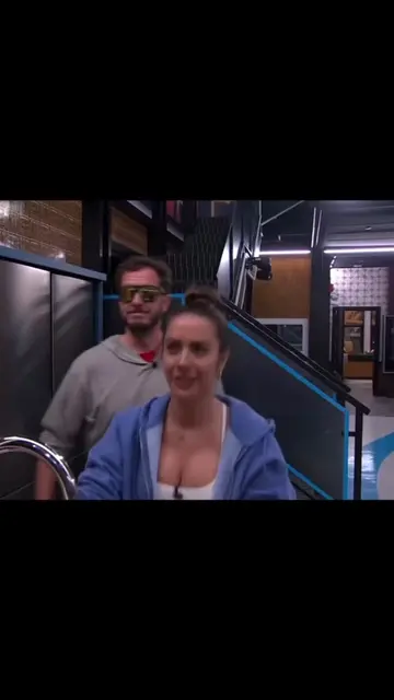Dee and Devens do some magic tricks  #bigbrother28 #rickdevens #deevalladares #l