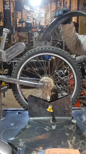 Couple days After finishing the workshop made English wheel, we proceed to forge