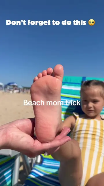 Don’t leave the beach without doing this! 🏖️👣    The sweetest beach memory you