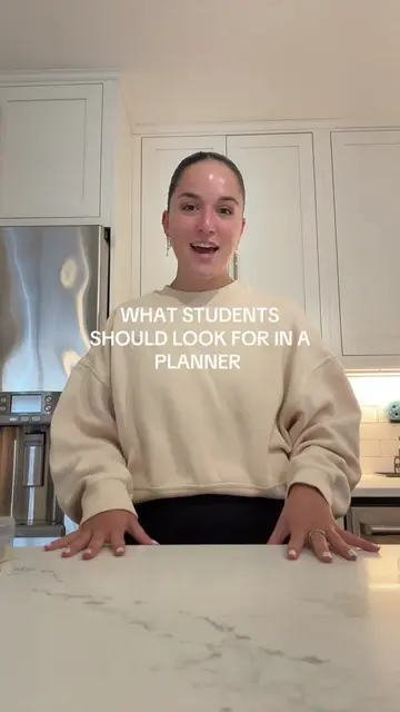 What students should look for in a planner!  - Weekly and monthly spread  - Enou