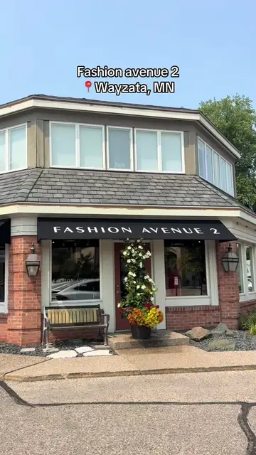 Such a cute little designer outlet store! #designer #minnesota #purse #shoes #sh