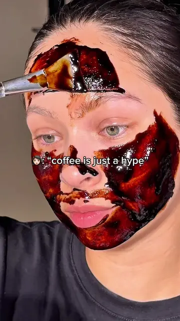 Coffee masks for depuffing always 🤍 #depuffing #skintips #SkinCare101 #koreansk