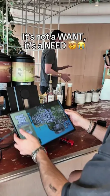 Literally everyone needs this single portable monitor 🤯💻 #Tech #asmr #newtech 