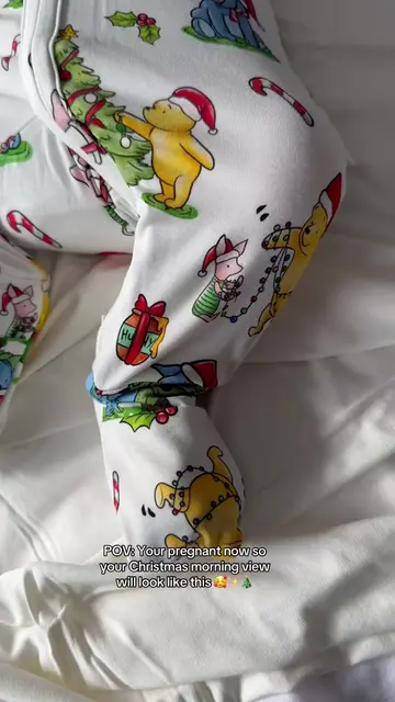 ✨ If you’re pregnant right now… this could be your view on Christmas morning. 🎄