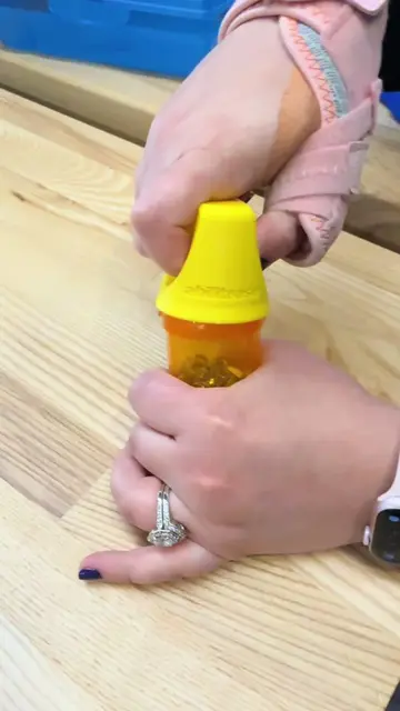 www.bit.ly/HelpTechOWL 
 Video description: 3D printed assistive devices includi