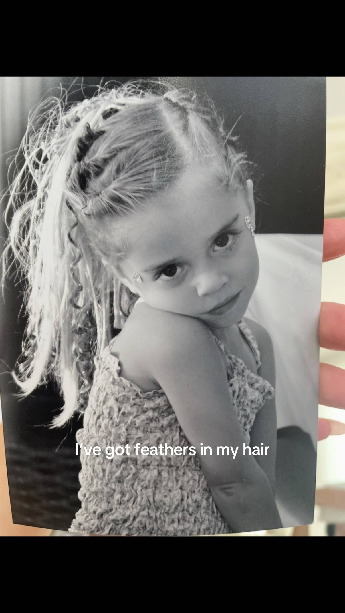 I thought this trend was cutesyyyy (and I had feathers in my hair hehe)