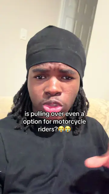 all i see is bikes trolling cops😭😭😭  #fyp #cars #motorcycles #motorcycle 