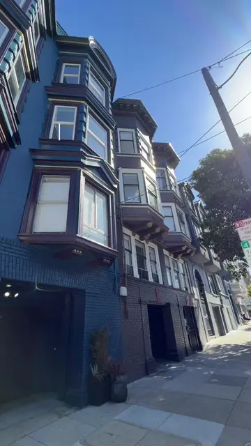 This rental and more is listed on The Apartment Plug app, download to book a tou