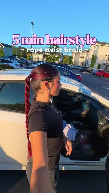I will say this one is not very layered-hair friendly so im definitely enjoying 