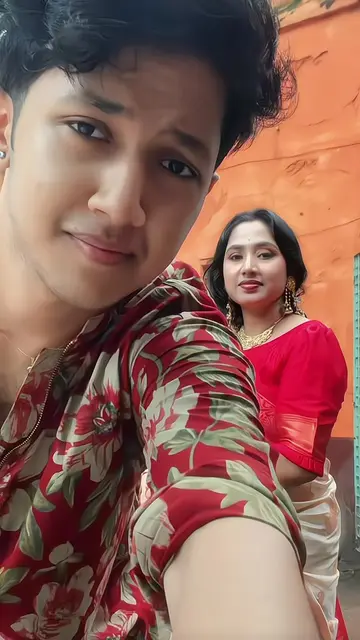 মানি মানে মা,,ছোটবেলায় মামনি ডাকতাম,,সেখান থেকে মাঝের “ম” আমি বড় হতে হতে কোথায