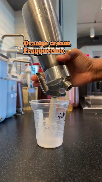 #rose_makescoffee #starbucks #starbucksbarista #frappuccino #trending 