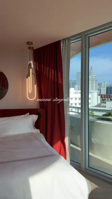 spent the weekend celebrating our anniversary in miami 🤍 #miami #dinnervlog  #d