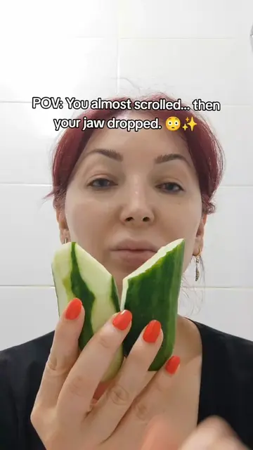 🥒❄️ + 🍋 = my favorite refreshing skincare ritual! ✨ I gently massage my face w