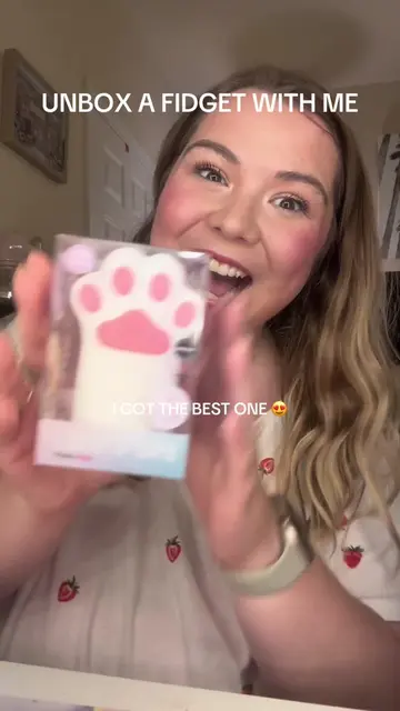 unbox a blind fidget box with me 👀😍 the cat is so cute!! @Five Below  #fivebel
