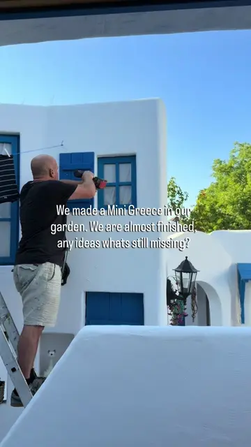 We are building the smalles themepark in the world. this isnour greece part almo