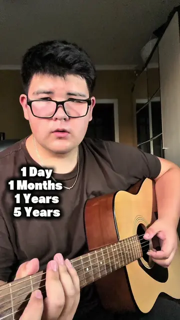 Write in the comments what your first melody was. Abonne-toi pour plus #guitar #