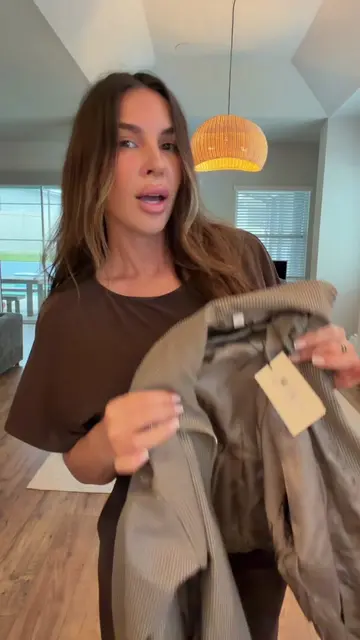 The viral @Aritzia Tenet jacket🤎what do we think?#aritzia #outfitinspo #tryonha