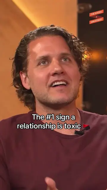 The no. 1 sign a relationship is toxic 🤯🚩 Bestselling author Mark Manson expla