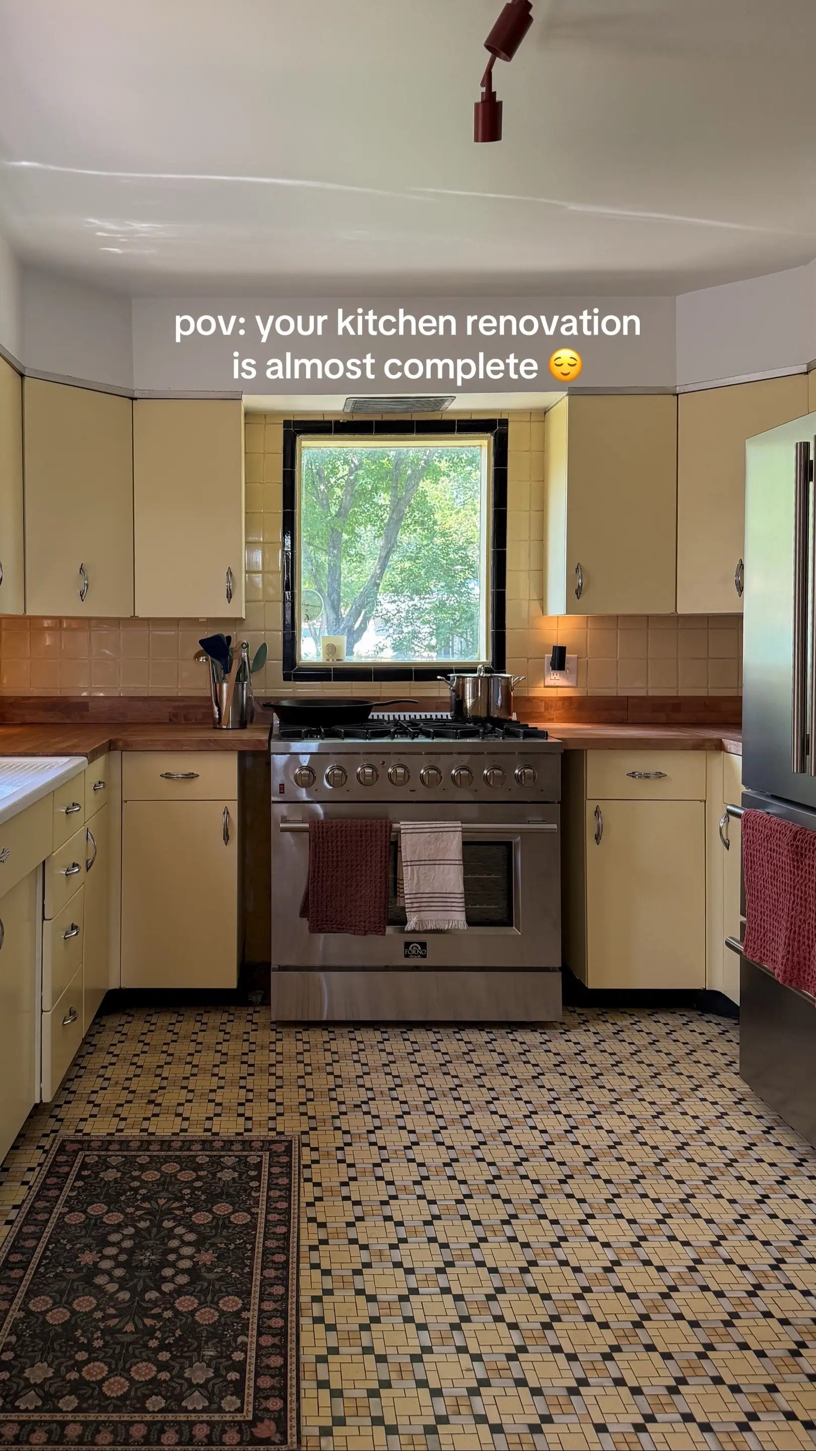 Just need fill in those gaps next to the stove and show you guys our sink update