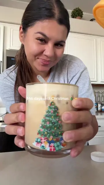 summer sadness is real so let me be delusional 😝🎄 #christmas #coffee #coffeeti