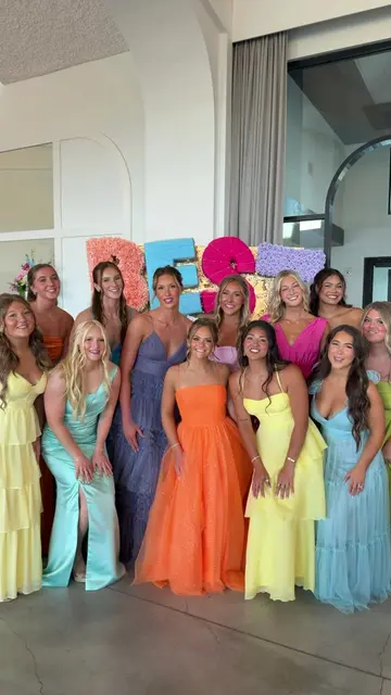 I LOVE MY GIRLS!!! #wedding #bride #weddingday #bridal #dress @Audrey | NE Weddi