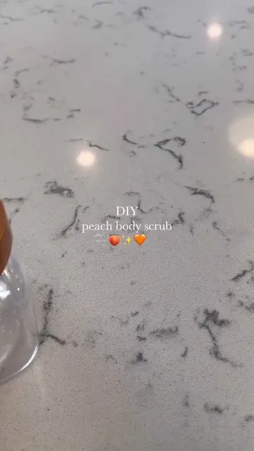 ✨ Homemade Peach Body Scrub 🍑 This peach scrub is one of my favorite DIY beauty