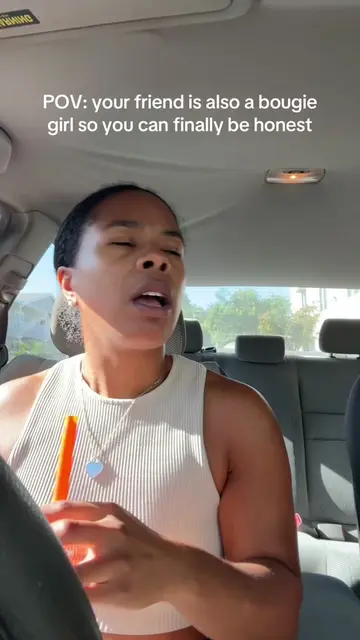 She just gets it💅🛍️