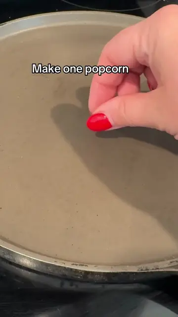 Make one popcorn  #popcorn #makepopcorn #onepopcorn #slowmo #slowmotion 
