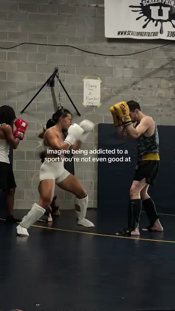 Aye we push through tho 😭 #beginnerkickboxing #muaythai 