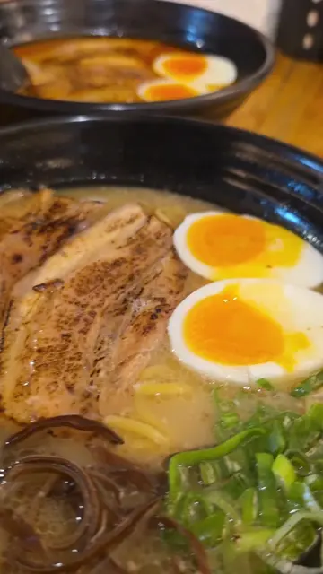 Grabe 249 lang tong Ramen na ito sa Lipa. Tapos meron sila 199 lang!!! Sa hilera