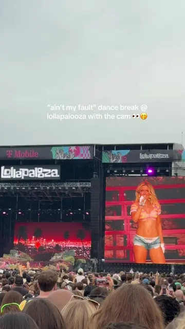 @Zara Larsson I’m absolutely obsessed with you 🤩🐬✨🩷 @Lollapalooza make her a 