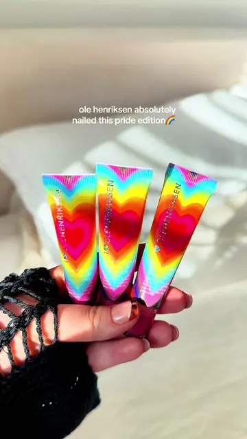 The Pride Edition Pout + Proud Duo is here and the packaging is gorgeous. 🌈 Sam