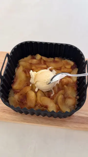 Have you seen this viral dessert yet? Forget serving bowls. Just hand everyone a