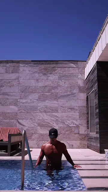 🤘🏾 