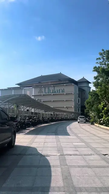 Buat yang mau liburan di Bali yang penasaran sama hotel tempat syuting terikat j