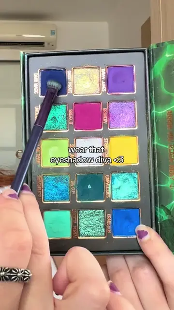 Have fun, look hot💔 Using:  @Lethal Cosmetics x SpongeBob palette  @UCANBE  Min