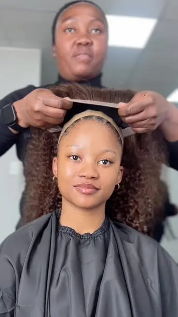 Let’s get glam with @Remore Hair 💇🏽‍♀️💄💋 #hair #makeup #tutorial #curlyhair 